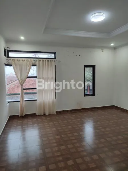 image RUMAH BESERTA 3 RUMAH KONTRAKAN DI JALAN BADODON (2)