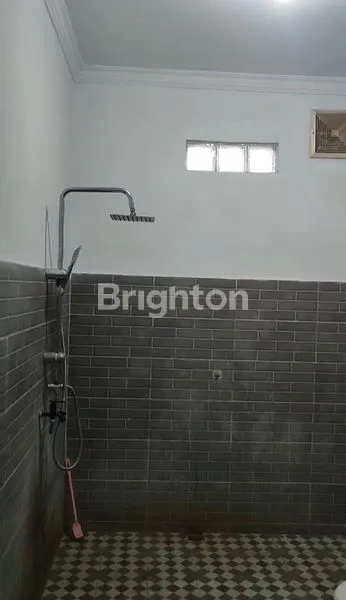 image RUMAH BESERTA 3 RUMAH KONTRAKAN DI JALAN BADODON (6)