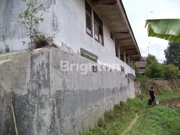 image BANGUNAN TANAH LUAS POSISI NOL JALAN DI PURWODADI (4)