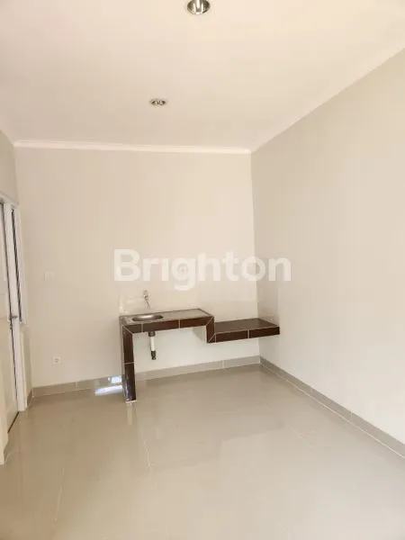 image RUMAH CANTIK SIAP HUNI DI SAMARA VILLAGE GADING SERPONG (3)