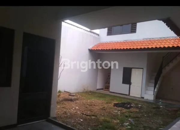 image RUMAH 1.5 LANTAI SIAP HUNI DI MEDOKAN ASRI (3)