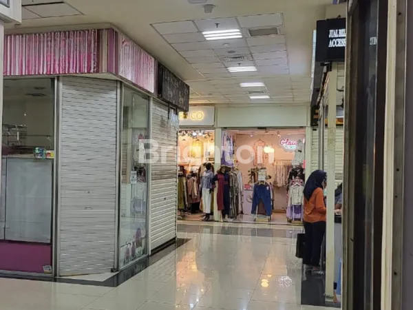 STAND MALANG TOWN SQUARE TRAFIC BAGUS