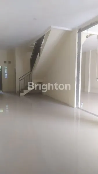 image RUMAH 2 LANTAI DI CLUSTER THE ROYAL 3 CIBUBUR COUNTRY (3)