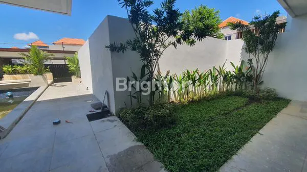 image LUXURIOUS MODERN LIVING VILLA AT SANUR KAUH. (6)