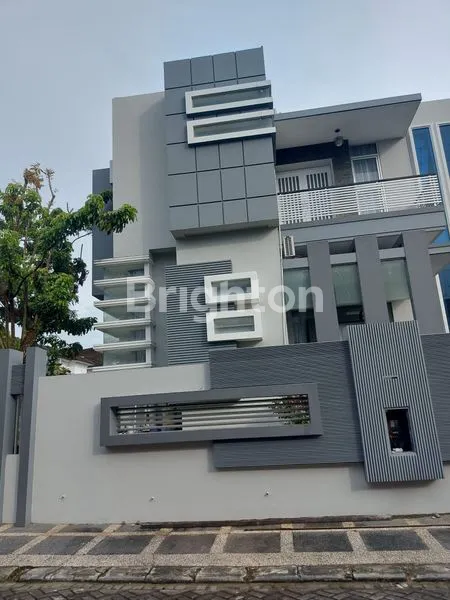 Gambar Property RUMAH CANTIK 3 LANTAI DI SEWAKAN