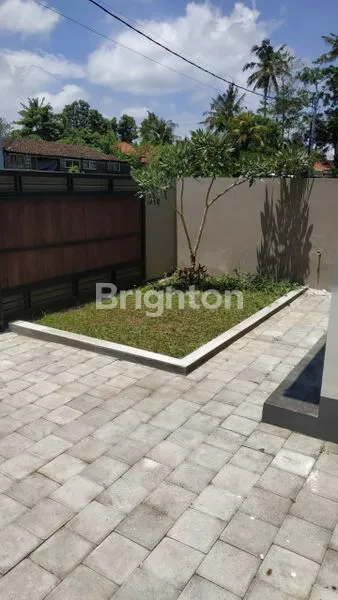 image RUMAH RAPI DI BAWAH 1M DALAM LINGKUNGAN PERUMAHAN ASRI GIANYAR (5)