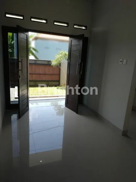 image RUMAH RAPI DI BAWAH 1M DALAM LINGKUNGAN PERUMAHAN ASRI GIANYAR (7)