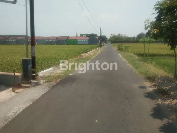 *LAHAN TANAH COCOK BUAT INVESTASI DAN TEMPAT USAHA AREA TENGAH KOTA SRAGEN*