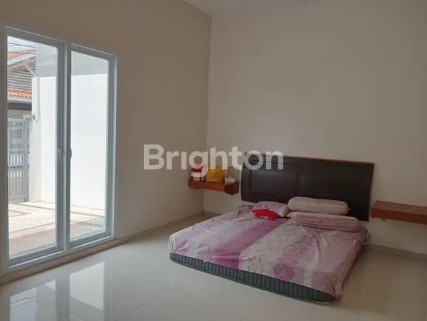 image RUMAH SIMPANG DARMO PERMAI BARU GRESS FURNISHED (3)