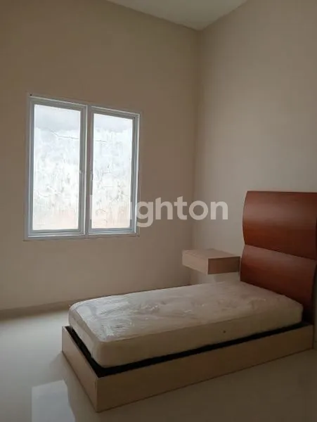 image RUMAH SIMPANG DARMO PERMAI BARU GRESS FURNISHED (6)