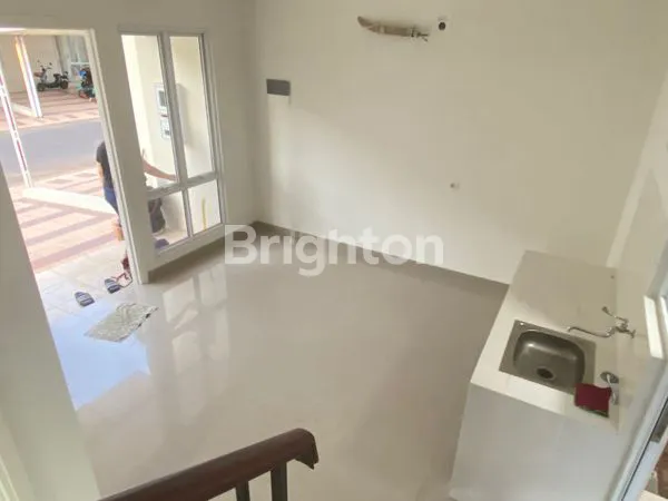 image RUMAH CANTIK SIAP HUNI DEKAT BANDARA (4)