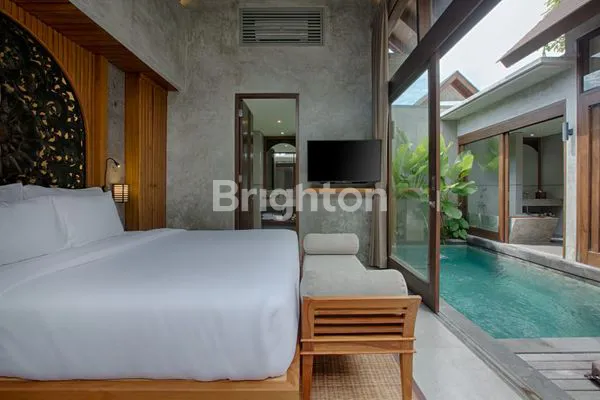 image VILLA SIAP HUNI FULL FURNISHED DI LINGKUNGAN MEWAH DENGAN 2 BEDROOMS (1)