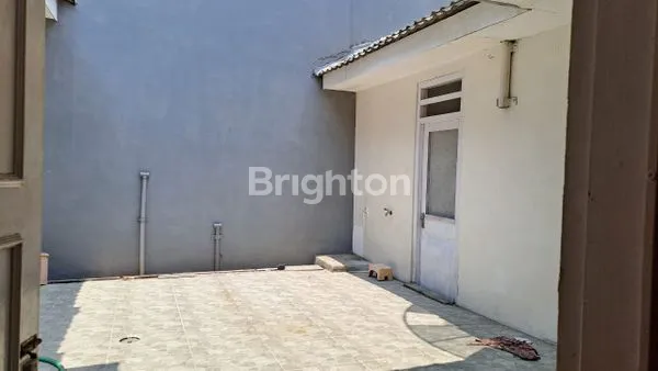 image RUMAH DI DARMO HARAPAN UTARA (3)