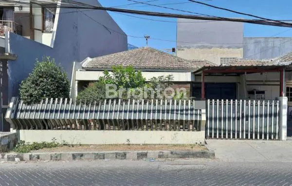 image RUMAH DI RAYA SIMPANG DARMO PERMAI SELATAN (1)