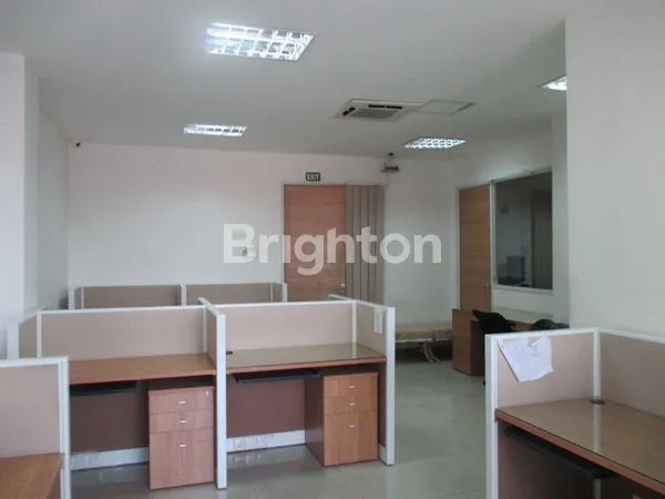 image DIJUAL KANTOR RUKO GANDENG 4 LANTAI FURNISHED DI JALAN ENDE TANJUNG PRIOK JAKARTA UTARA (6)