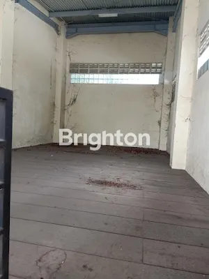 image RUKO 3 LANTAI LUAS DAN LENGKAP DENGAN GUDANG (5)