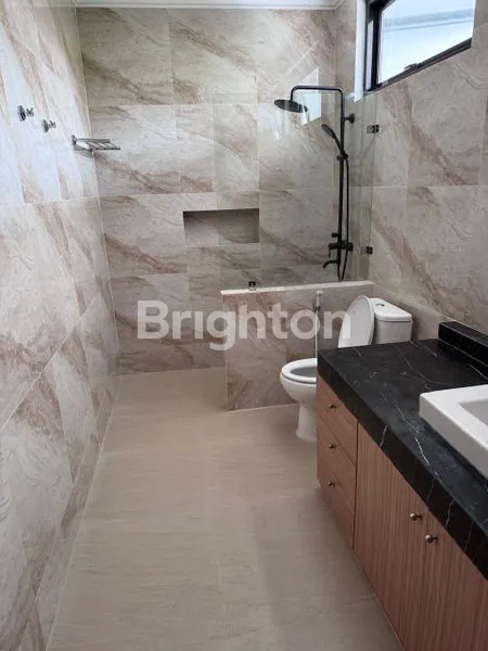 image RUMAH DI KEBAYORAN LAMA (6)