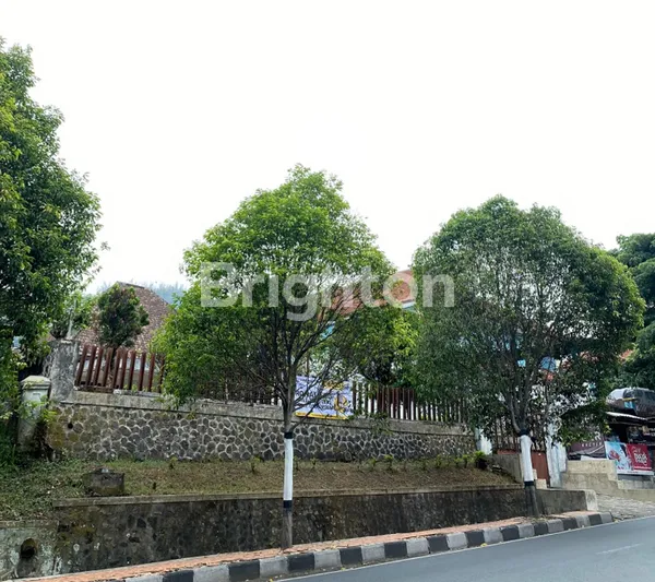 image FOR SALE VILLA DI BATU JALAN TRUNOJOYO NOL JALAN RAYA COCOK UNTUK VILLA, BISNIS, CAFE, DLL (4)