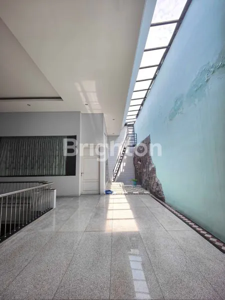 image RUMAH 2 LANTAI DHARMAHUSADA PERMAI SURABAYA, RUMAH DI KAWASAN PREMIUM SURABAYA TIMUR. DEKAT DENGAN GALAXY MALL, KAMPUS C UNAIR DAN. RS MITRA KELUARGA KENJERAN (7)