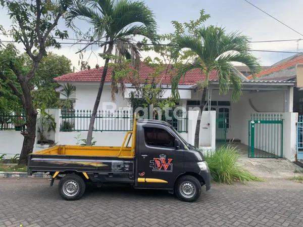 image RUMAH HOEK ROW 2 MOBIL WONOCOLO, SURABAYA (1)