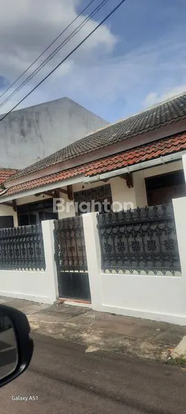 image RUMAH CANTIK  SIAP HUNI DAN GANDENG TANAH 1 KAVLING  JL.RAYA  PULOGEBANG. CAKUNG  JAKARTA TIMUR (1)