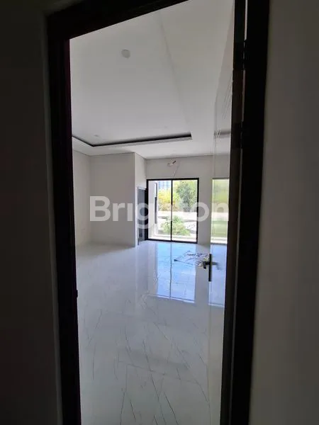 image MINIMALIS GRESS 2LT TENGGILIS SELANGKAH UBAYA (5)