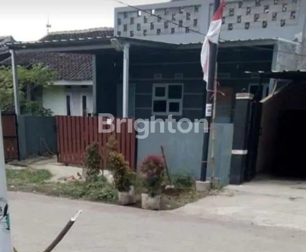 image RUMAH 2 LANTAI DALAM KOMPLEK PERUMAHAN DI SOREANG KABUPATEN  BANDUNG (1)