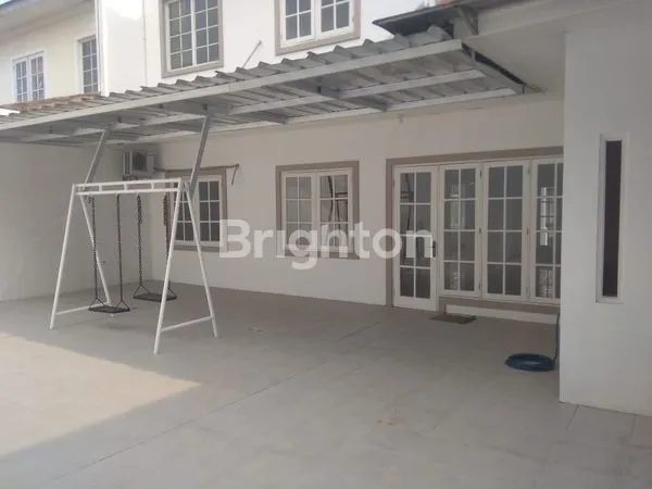 image DIJUAL RUMAH SIAP HUNI DI KOTA WISATA CIBUBUR (6)