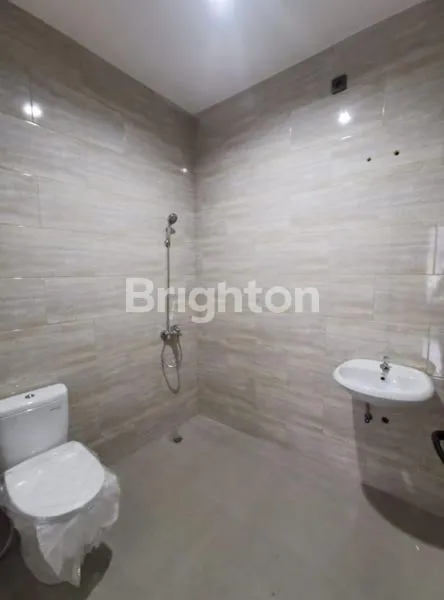 image HUNIAN BARU 2 LANTAI NEW GRESS MINIMALIS MODERN*PONDOK TJANDRA* (6)