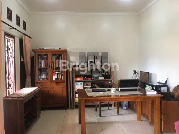 image RUMAH 3 LANTAI FULL FURNISH JLN SADING MENGWI (6)