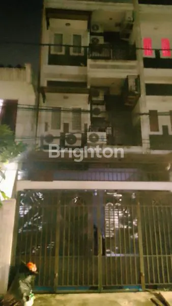 image RUMAH KOST 4 LT DI TANJUNG DUREN UTARA JAKARTA BARAT (1)