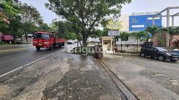 DISEWAKAN TEMPAT USAHA RESTO DIPINGGIR JALAN