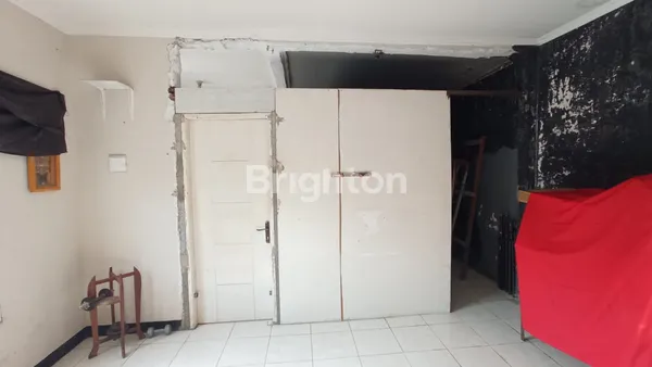 image SENTRA POINT DEKAT TENGAH KOTA DAN KAMPUS BISA BUAT KOST (2)