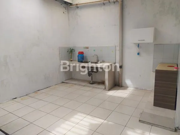 image RUMAH MEWAH 3 KT DI KOMPLEK ATRIA RESIDENCES, HELVETIA MEDAN (4)