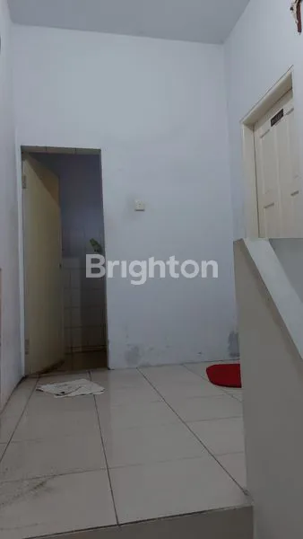 image RUMAH MEWAH 3 KT DI KOMPLEK ATRIA RESIDENCES, HELVETIA MEDAN (6)