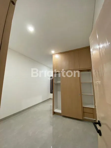 image JUAL RUMAH BARU 2 LANTAI (SEMI FURNISHED) CEMPAKA PUTIH JAKARTA PUSAT (2)