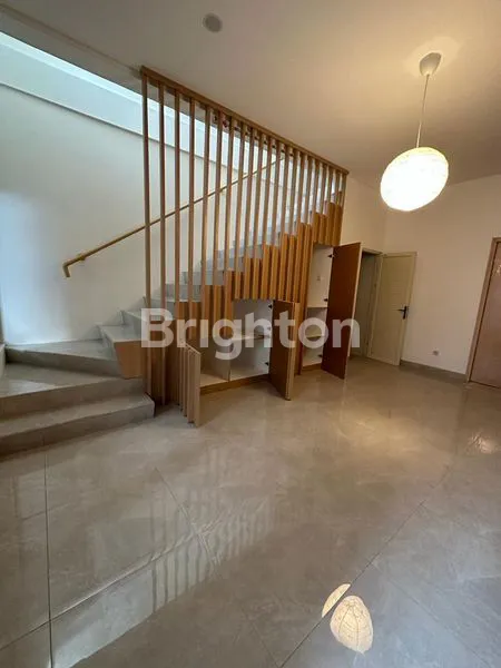 image JUAL RUMAH BARU 2 LANTAI (SEMI FURNISHED) CEMPAKA PUTIH JAKARTA PUSAT (4)