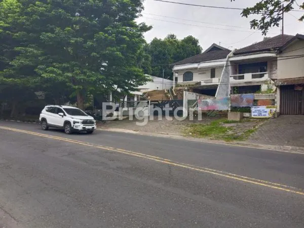 image S PARMAN RUMAH TENGAH KOTA DI JALAN PROTOKOL KAWASAN PREMIUM GAJAH MUNGKUR SEMARANG ATAS (3)