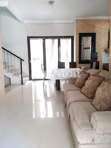 image CENTRAL PARK AHMAD YANI FULLY FURNISHED.LINGKUNGAN AMAN DAN JAUH DR KEBISINGAN.5 MENIT DR GRAHA PENA. (6)