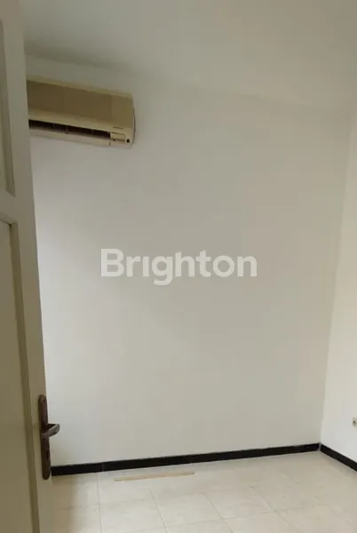 image RUMAH DI PURIMAS DKT KAMPUS UPN, RUNGKUT, MEDOKAN, NIRWANA EKSEKUTIF, SIAP HUNI, SEMI FURNISH (3)