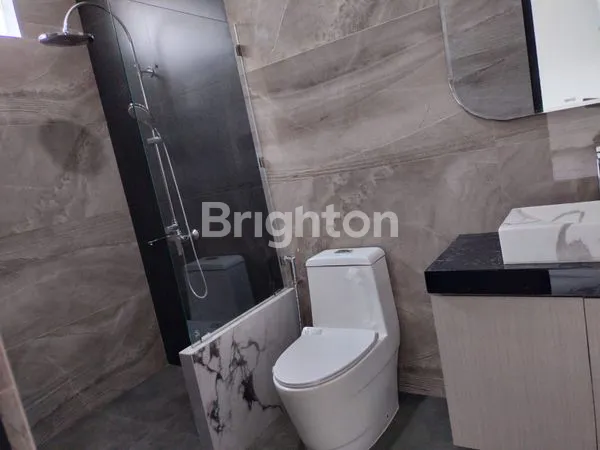 image RUMAH MEWAH MINIMALIS MODERN DI ARAYA GOLF MALANG  (7)