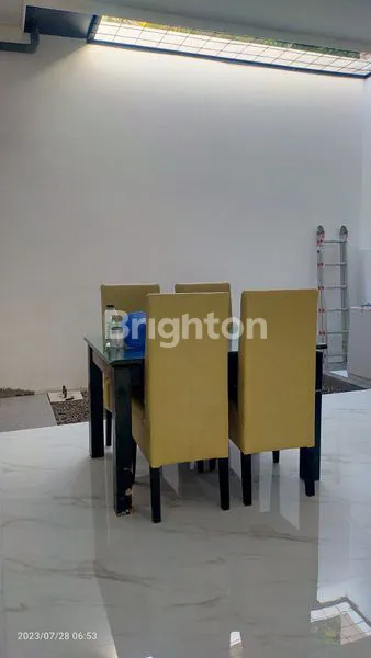 image RUMAH 2 LANTAI MINIMALIS MODERN STRATEGIS TENGAH KOTA & DEKAR EXIT TOLL  TERAWAT SIAP HUNI TAMAN PINANG INDAH (5)