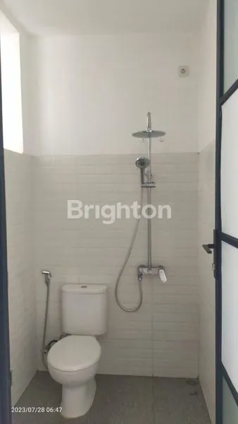 image RUMAH 2 LANTAI MINIMALIS MODERN STRATEGIS TENGAH KOTA & DEKAR EXIT TOLL  TERAWAT SIAP HUNI TAMAN PINANG INDAH (7)