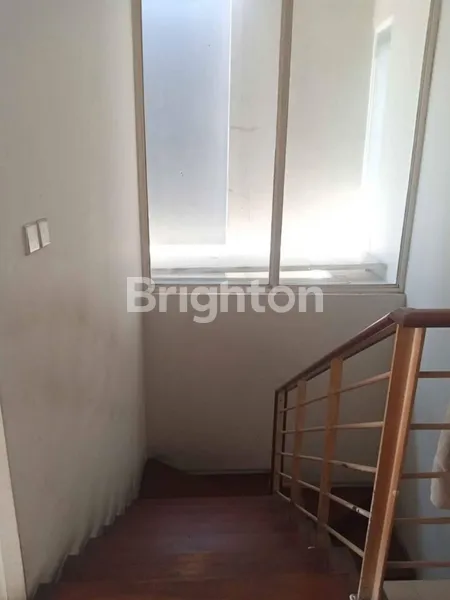 image  RUMAH CITRALAND GREENLAKE DEKAT KAMPUS UNESA, DEKAT PAKUWON MALL PTC (5)