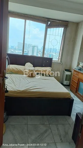 image APARTEMEN MITRA OASIS 4+1BR LANTAI TINGGI KONDISI BAGUS SIAP HUNI SENEN JAKARTA PUSAT (7)