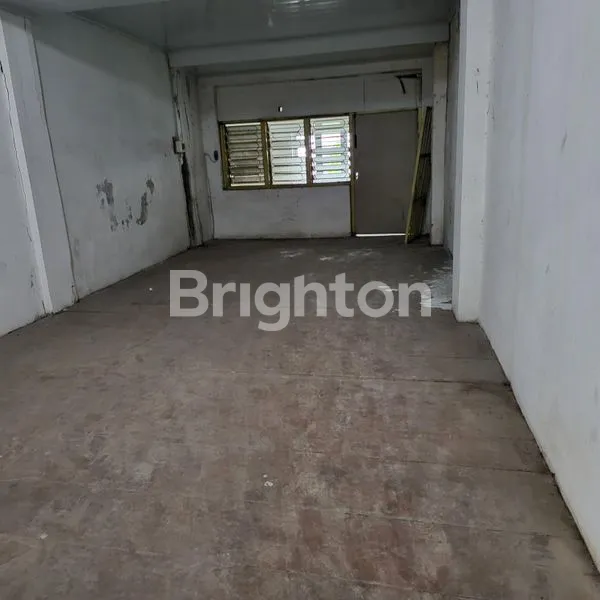 image RUKO 3 LANTAI UNTUK USAHA (7)