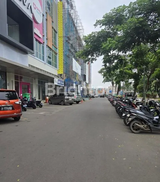 RUKO ELIT STRATEGIS BOULEVARD SUMMARECON BEKASI