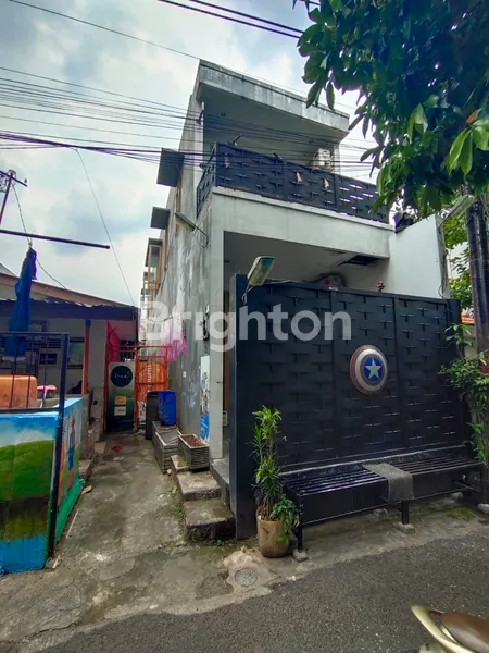image RUMAH LAMA LOKASI STRATEGIS SELATAN JAKARTA GANDARIA UTARA (1)