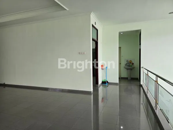 image RUMAH MEWAH SIAP HUNI ARAYA (6)