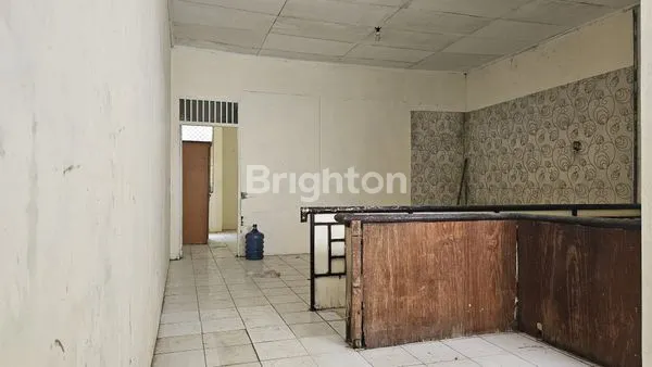 image RUKO PINGGIR JALAN HABIS RENOV 2 LANTAI DI GRAHA RAYA (4)